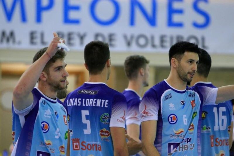 3-0. Le groupe d'Herce Soria, à la fin de la RAGD de la Coupe CEV