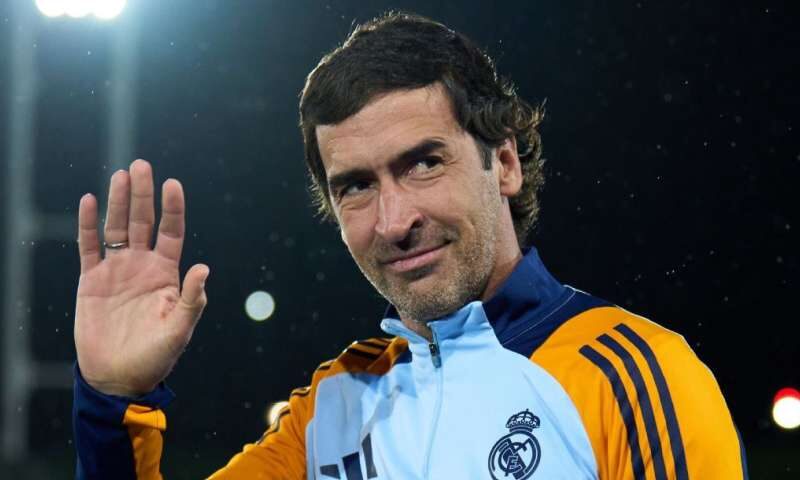 Le Real Madrid Great Raúl sort le rôle en tant qu'entraîneur B-Team