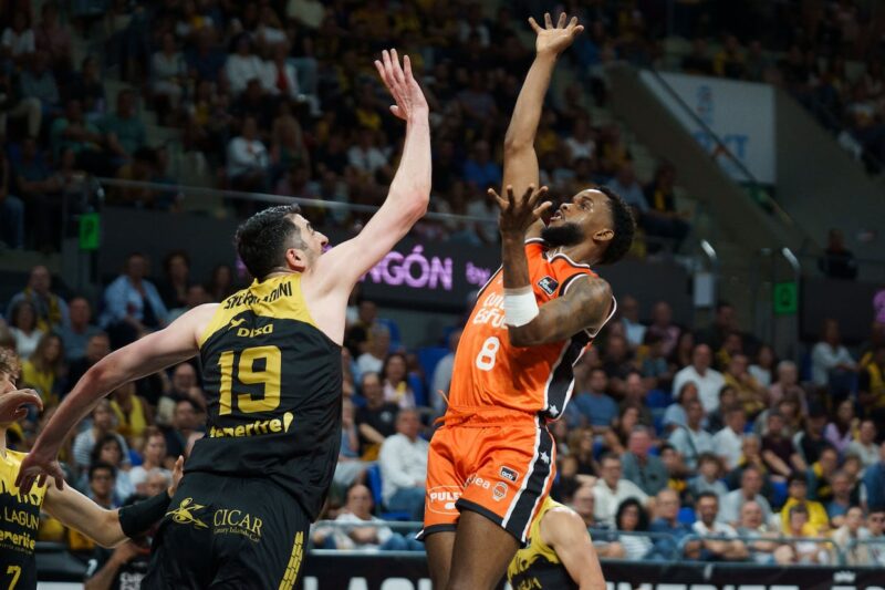 Valencia Basket Authority coup à La Laguna