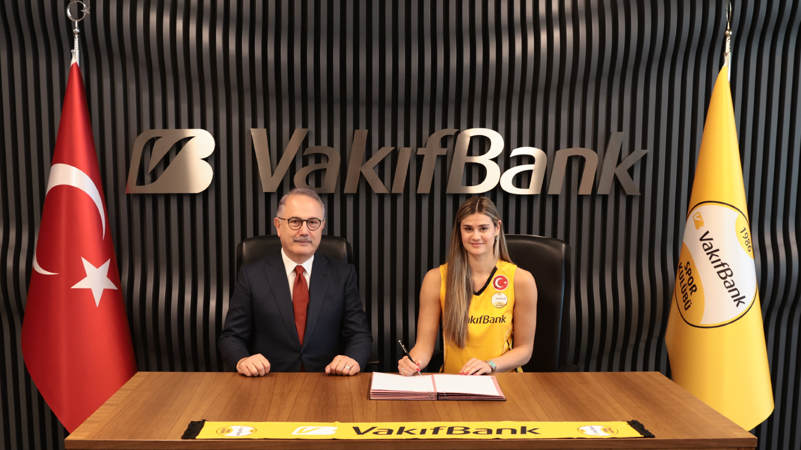 WorldOfvolley :: Tur W: Signes de la frappeuse extérieure serbe Katarina Dangubic avec Vakıfbank