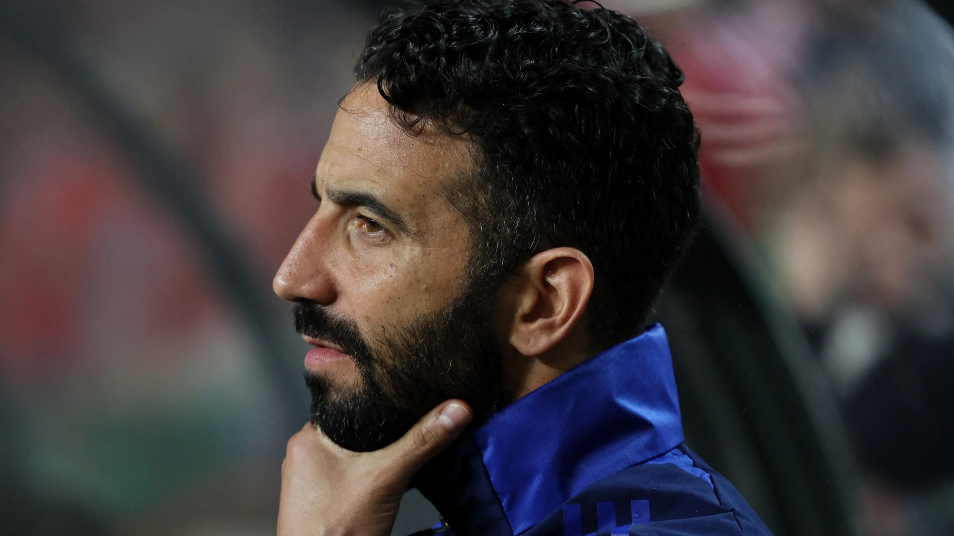 “ La dernière position dont nous avons besoin '', gémit les fans de l'UTD car ils sont liés à Shock Premier League Defender