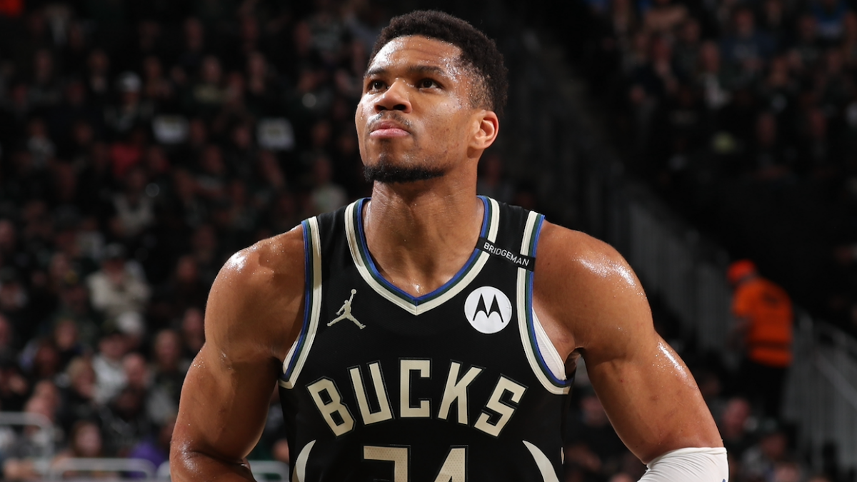 Giannis Antetokounmpo indécis sur l'avenir avec des dollars, par rapport