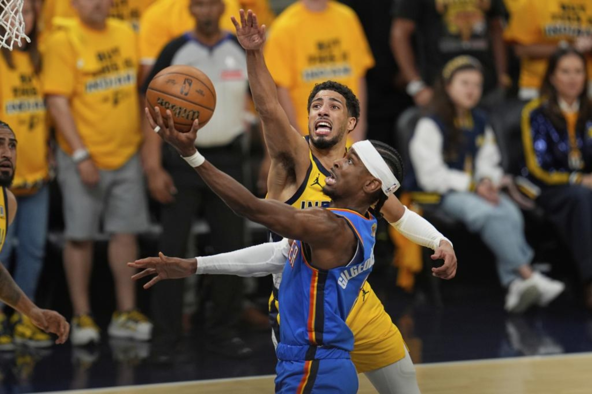 Pacers – Live Thunder