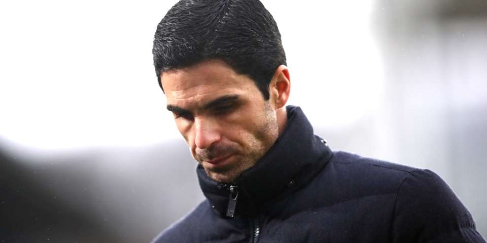 Le milieu de terrain de 26 ans bloquant le mouvement d'Arsenal au milieu des liens du Real Madrid, les artilleurs se sont détendus