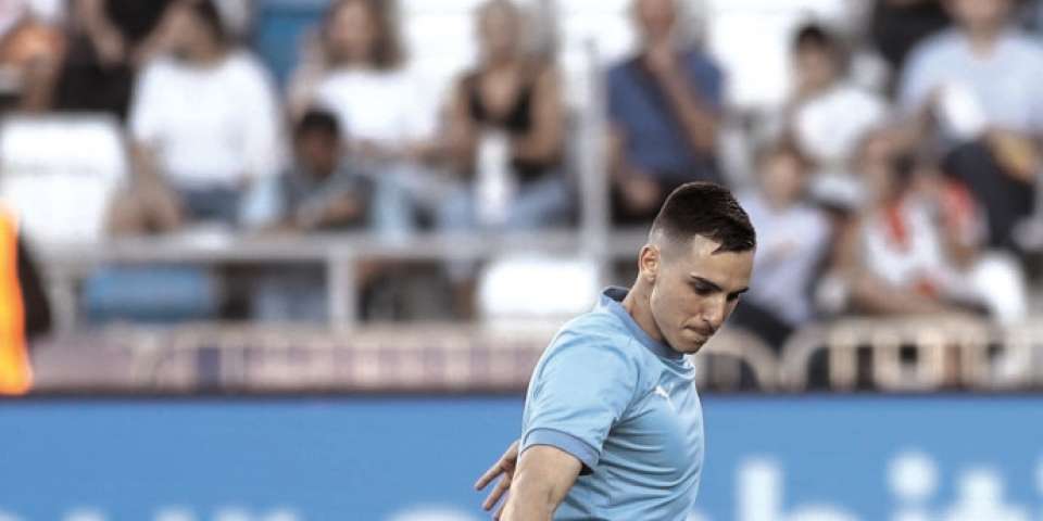 Les yeux bleus et blancs deuxième victoire alors que la qualification de la Coupe du monde se réchauffe