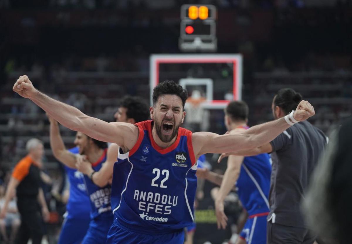 Fenerbahce a près de la signature MICIC