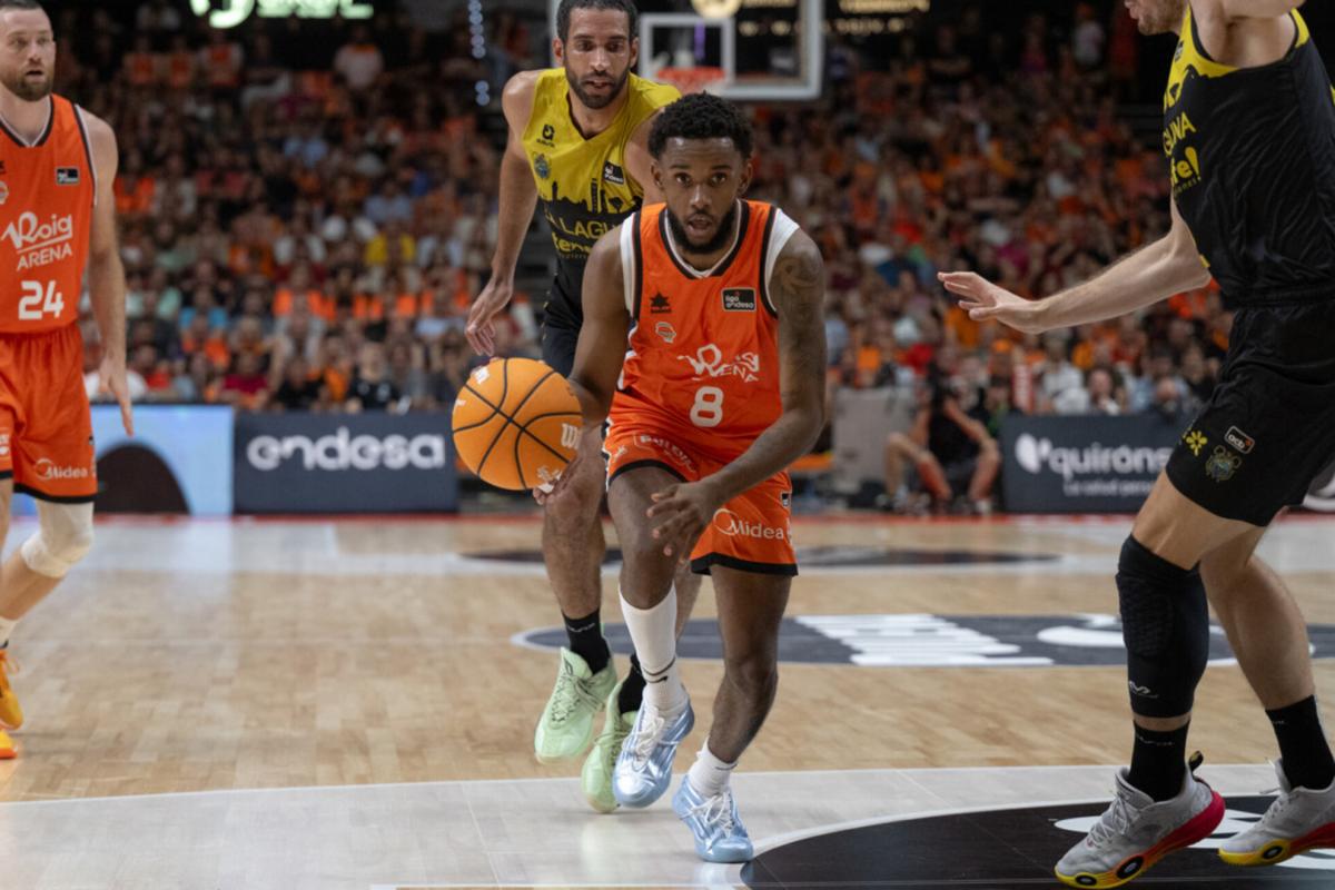 Montero et Pradilla conduisent à Valencia qui progresse en demi-finale