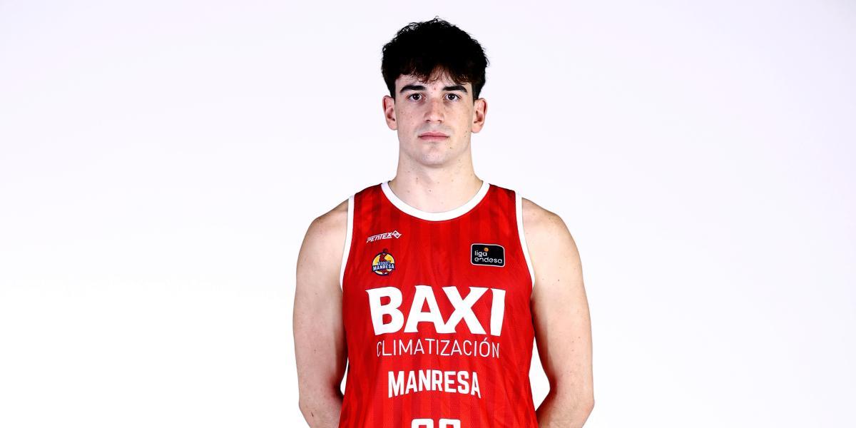 Max Gaspà, avec le premier dossier d'équipe à Baxi Manresa