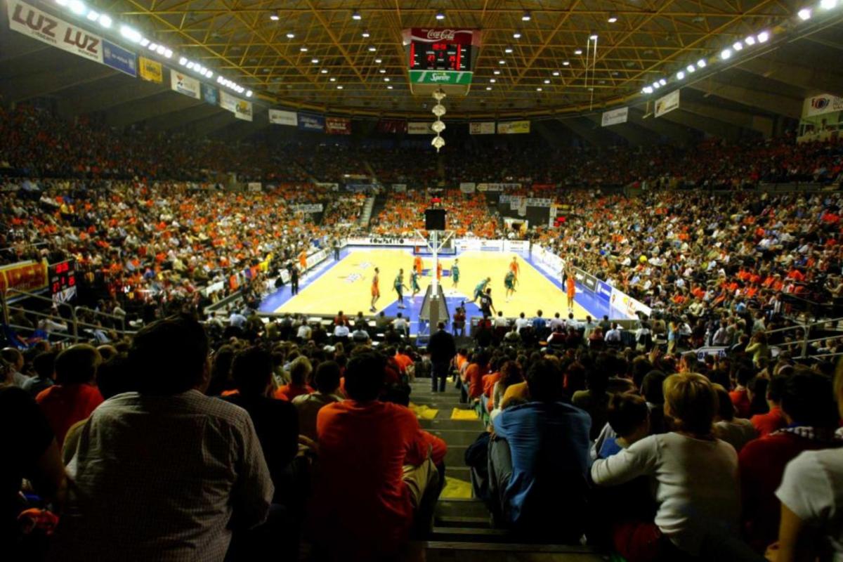 Valencia Basket dit au revoir à Fonteta avec un hommage à la légende