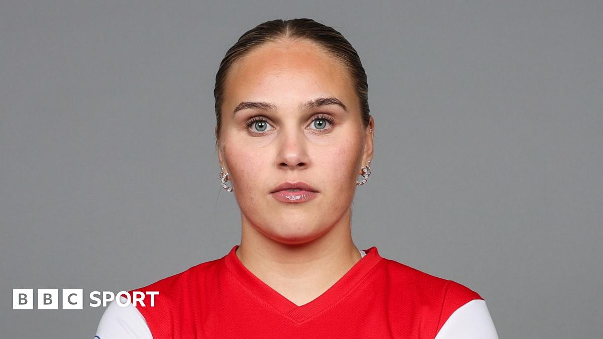 La Finlande appelle accidentellement un homme de 51 ans pour un match féminin contre la Serbie