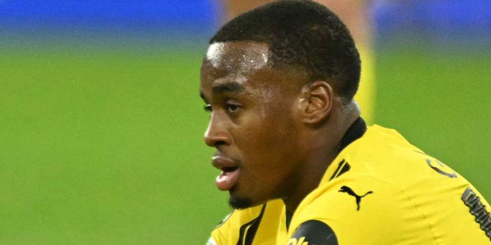 Regarder: “ très frustré '' Jamie Gittens accélère le terrain d'entraînement du Borussia Dortmund en voiture après l'effondrement du transfert de Chelsea avant la date limite de transfert de la Coupe du monde du club