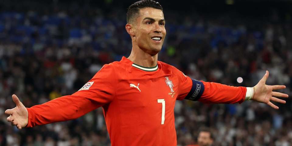 Rapport: le retour du Portugal coule les hôtes