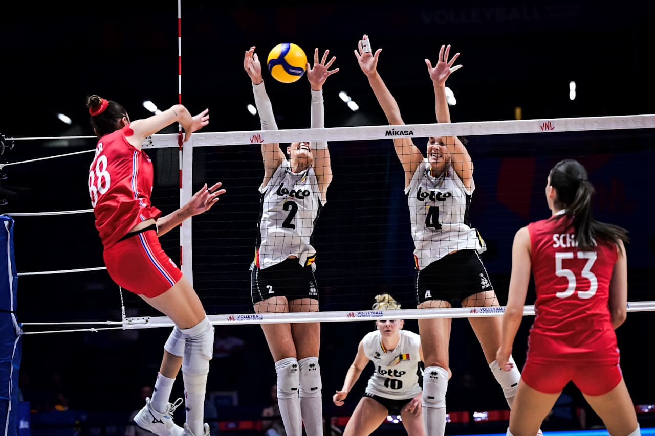 WorldOfvolley :: VNL W: Ndiaye éblouit alors que la France surmonte la Belgique à Pékin VNL Clash
