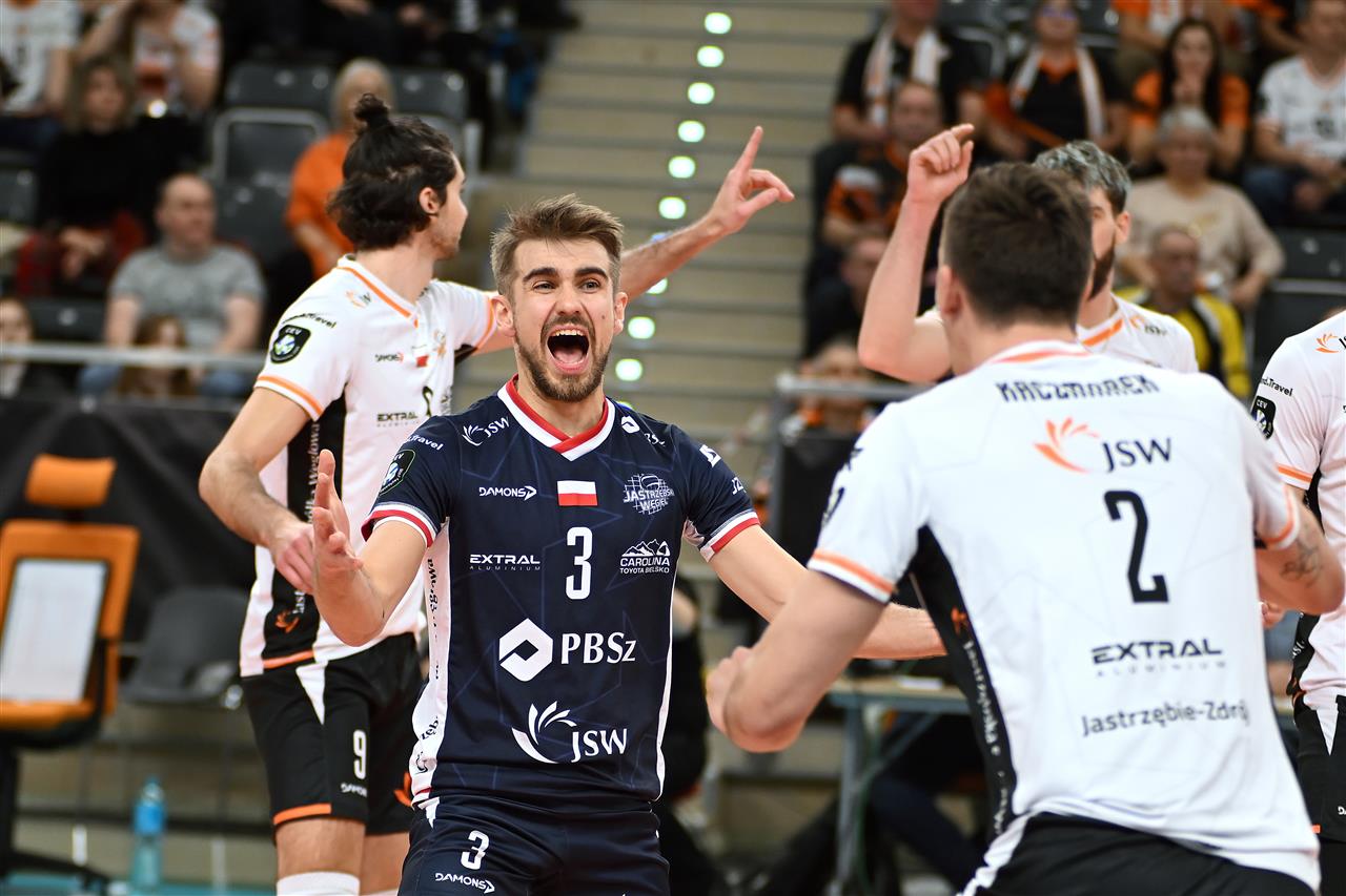 WorldOfvolley :: Pol M: Jakub Popiwczak rejoint Aluron CMC Warta Zawiercie après 13 ans avec Jastrzębski Węgiel