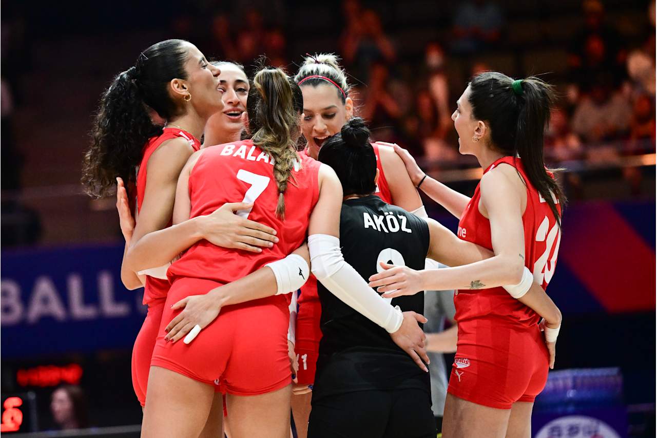 WorldOfvolley :: VNL W: Türkiye domine la France dans l'ouverture de la Ligue des nations