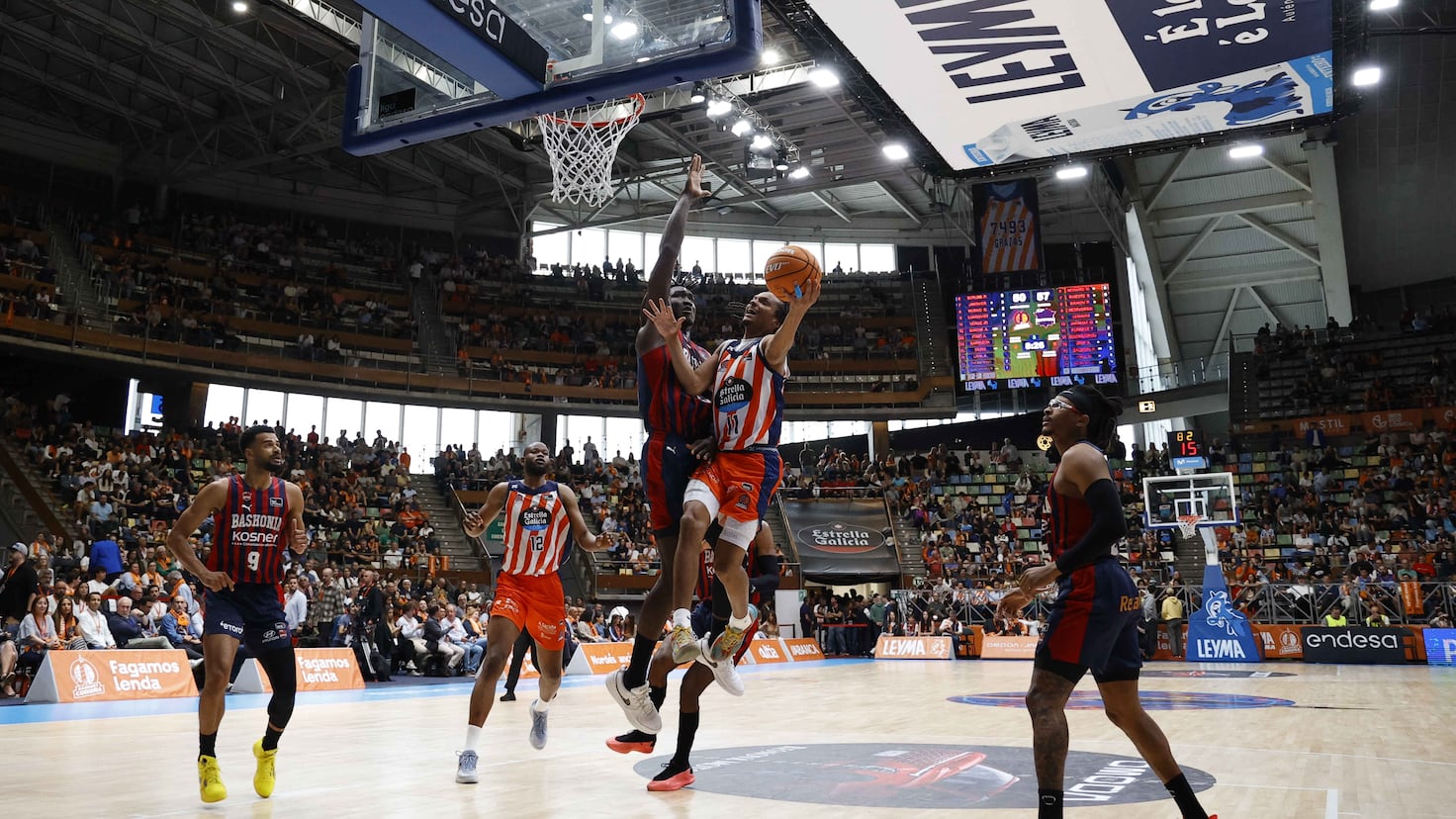 Baskonia Suda, mais sourit dans une Coruña avant les séries éliminatoires