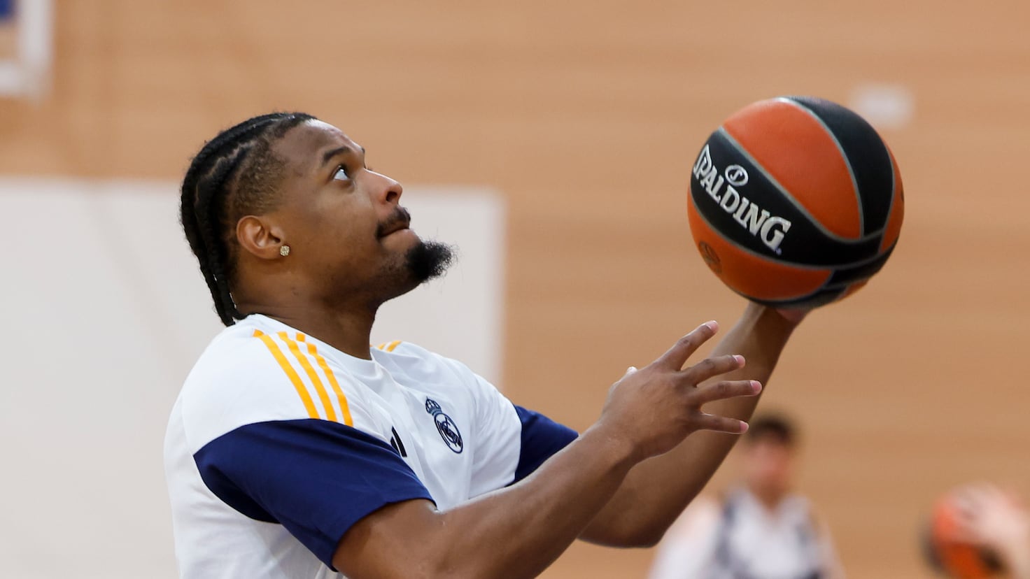 Double occasion pour Dennis Smith après son départ du Real Madrid