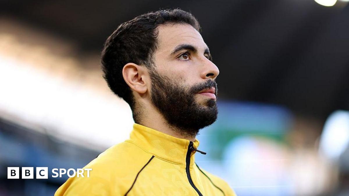 Rayan Ait-Nouri: Manchester City on Verge sur l'achat de 31 millions de livres sterling pour les loups à l'arrière gauche
