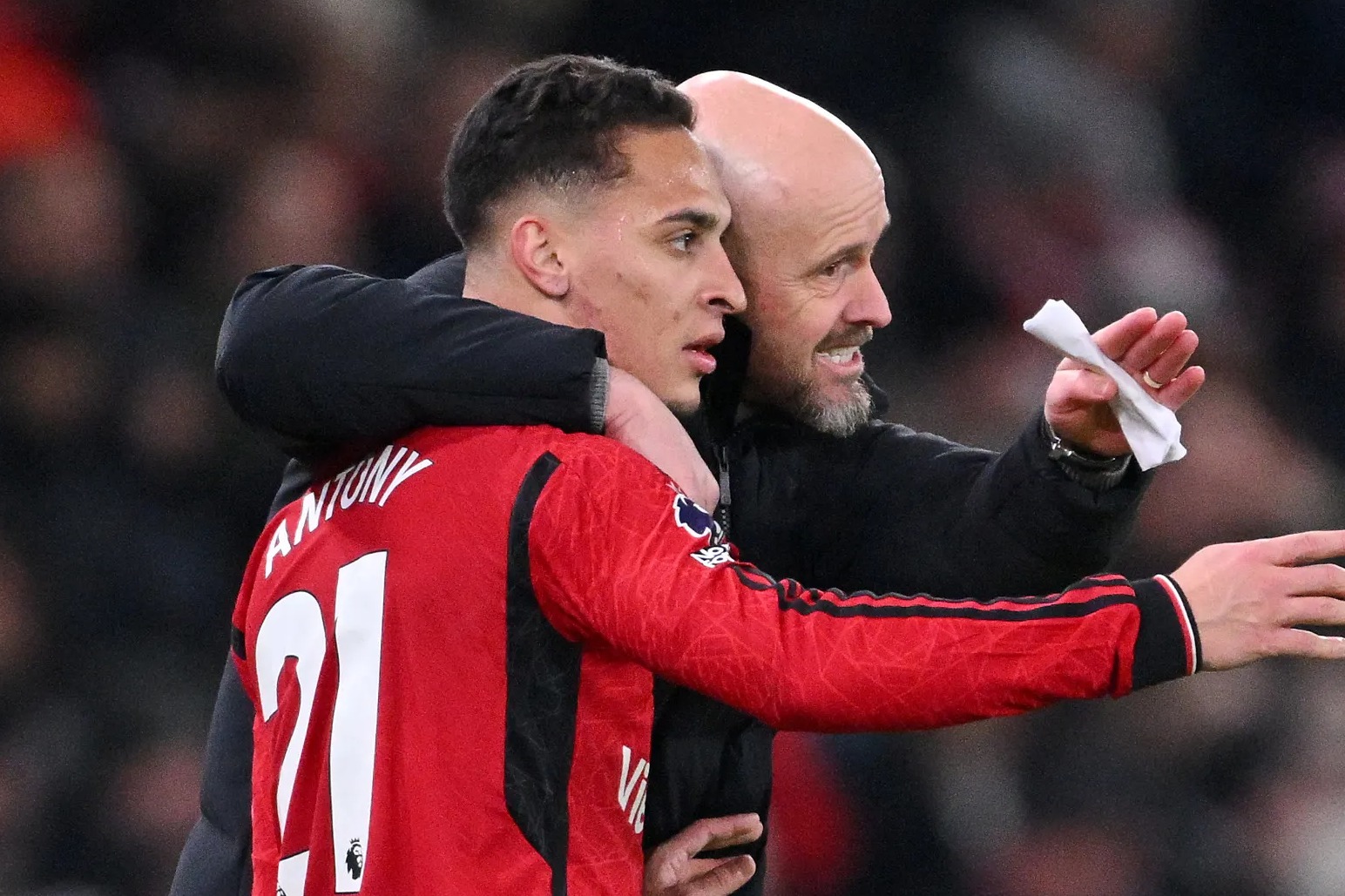 Antony 'pourrait être sauvé de l'homme de l'hol de l'hold par Erik Ten Hag avec Real Betis incapable de se permettre un transfert permanent'