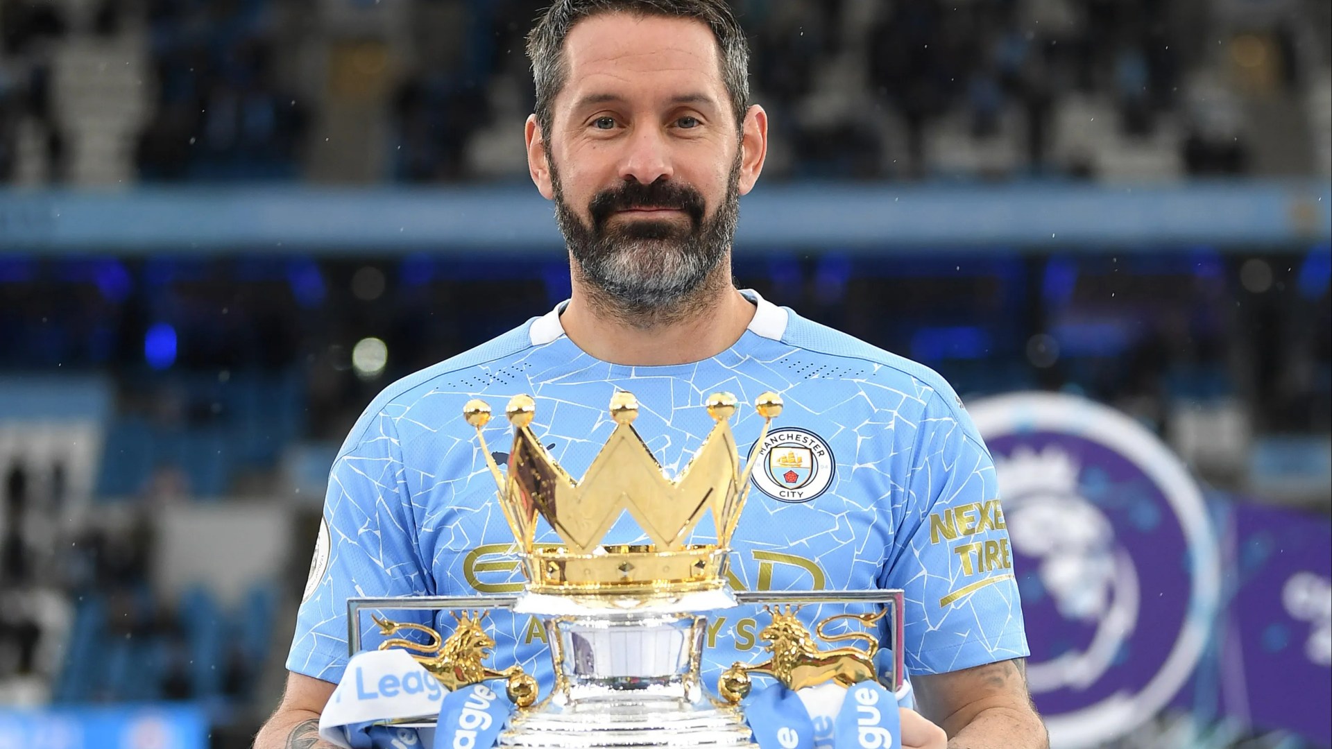 La légende de Man City Scott Carson part après six ans avec plus de médailles des vainqueurs de Premier League que les matchs joués