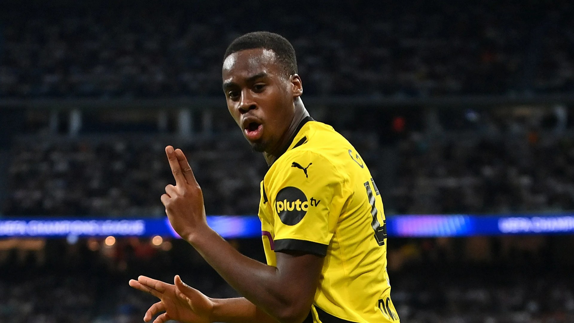 Chelsea a la deuxième offre Jamie Gittens rejetée et affronter la course contre le temps pour signer Wonderkid alors que Mike Maignan traite