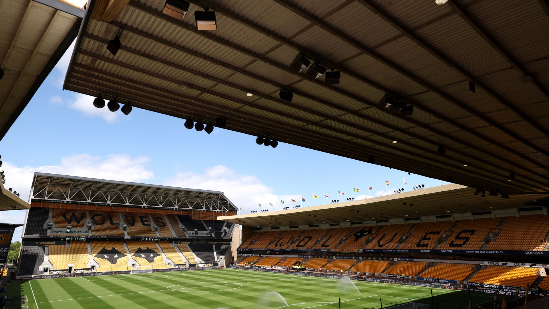 Wolves publie dix joueurs, dont l'ancien champion d'Europe lié à Wrexham et finaliste de la Ligue des champions