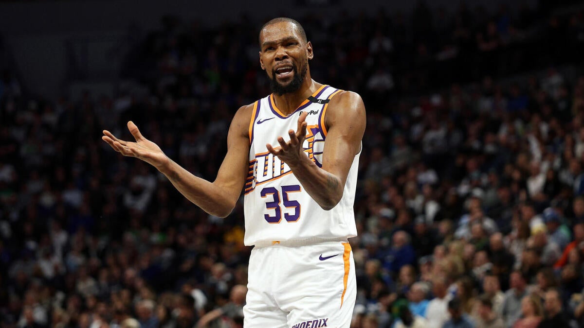 Kevin Durant réfute les allégations de DeMarcus Cousins ​​des combats de vestiaires pendant la saison décevante des Suns
