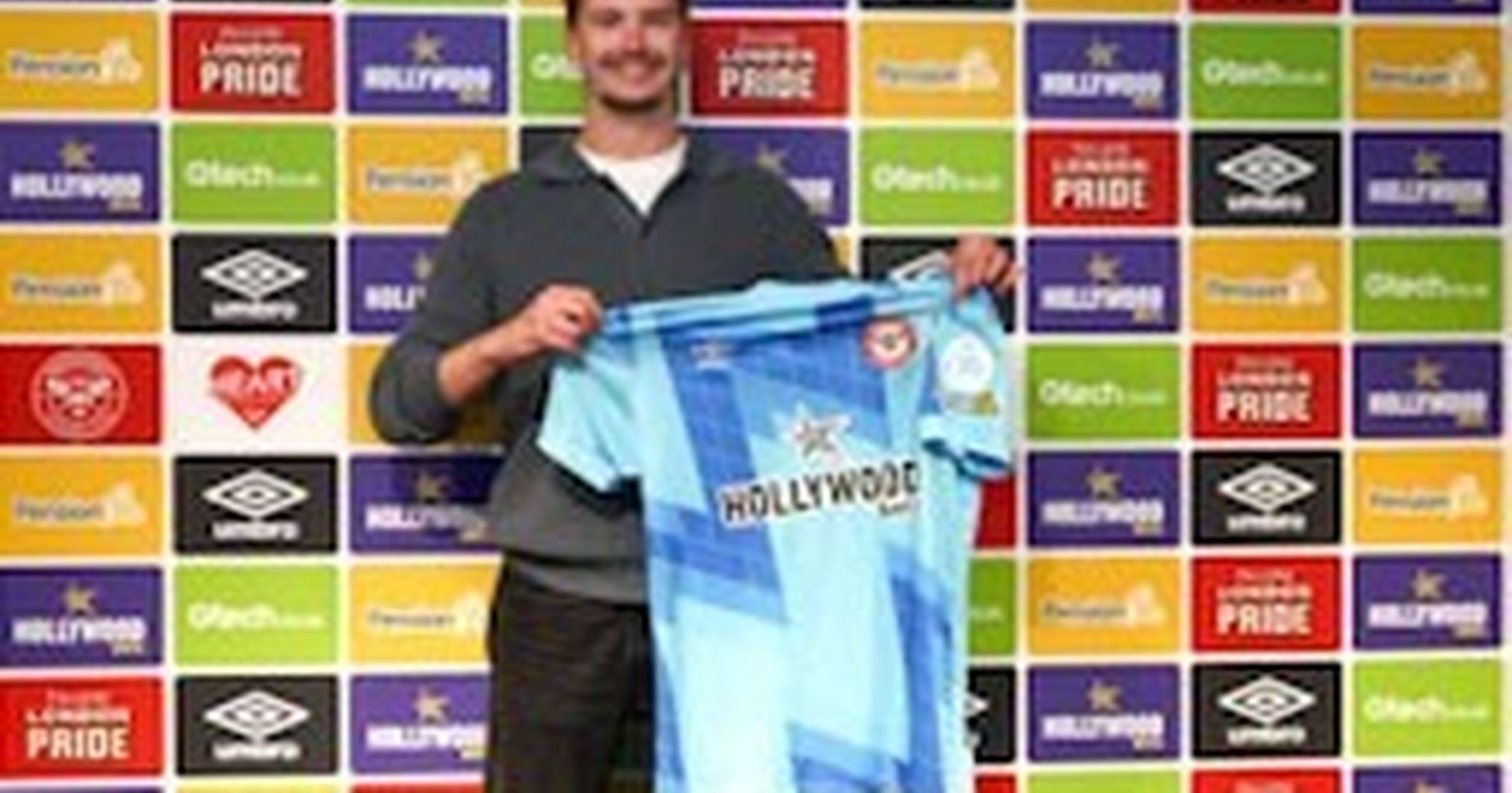 Brentford annonce un accord de transfert de 18 millions de livres sterling achevé avec Liverpool pour le gardien de but Caoimhin Kelleher pour remplacer Mark Flekken