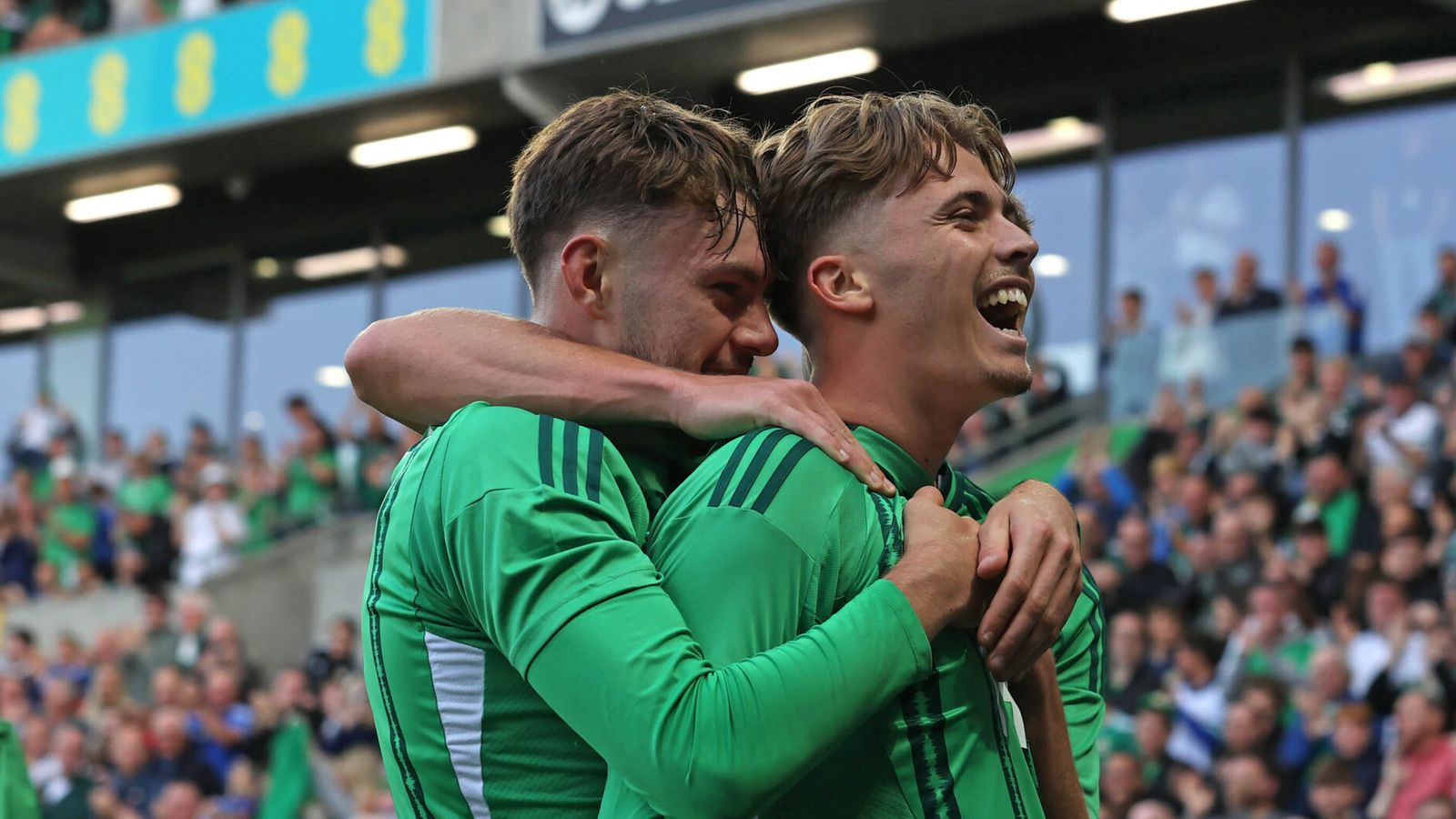 N Irlande 1 – 0 Islande