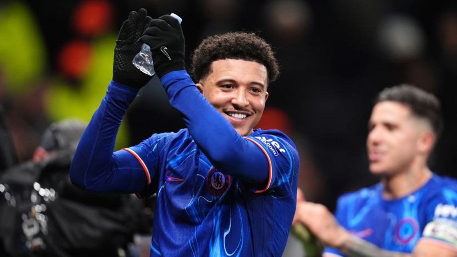 Transfert de Jadon Sancho: Chelsea paiera pour renvoyer Winger à Man Utd après avoir rejeté l'obligation de signer | Actualités du centre de transfert