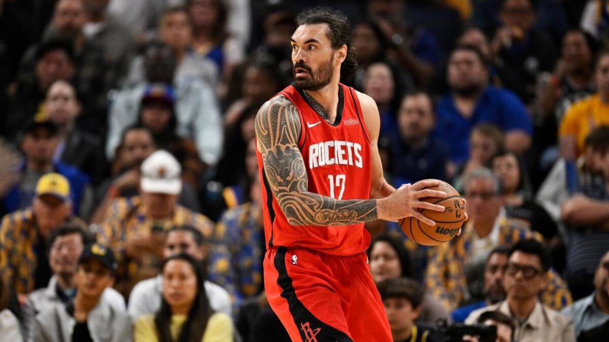 Les roquettes signent Steven Adams à 3 ans, 39 millions de dollars en tant que centre de vétéran ne frappera pas l'agence gratuite, par rapport