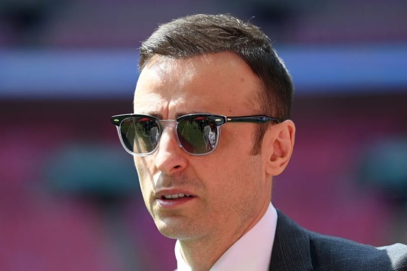 Dimitar Berbatov sends five-word message to Alexander Isak amid Liverpool struggles