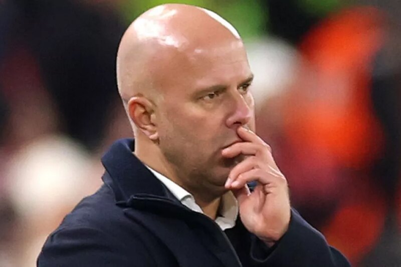 Arne Slot gets sack message from Premier League manager – ‘It’s complex’