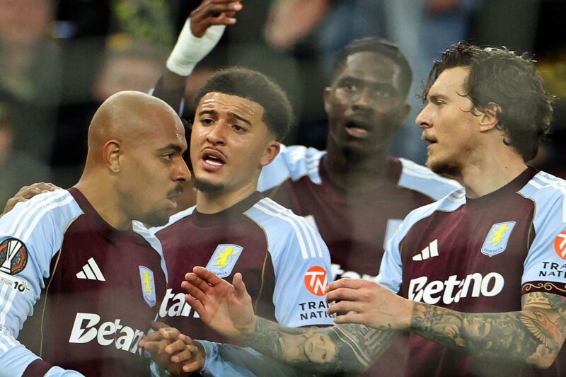 Europa LeagueMalen heads Villa into the lead, is pelted by 'missiles'00:01:22|37 minutes ago