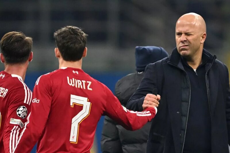 National media spot clear Arne Slot message after Mohamed Salah Liverpool storm – ‘Big moment’