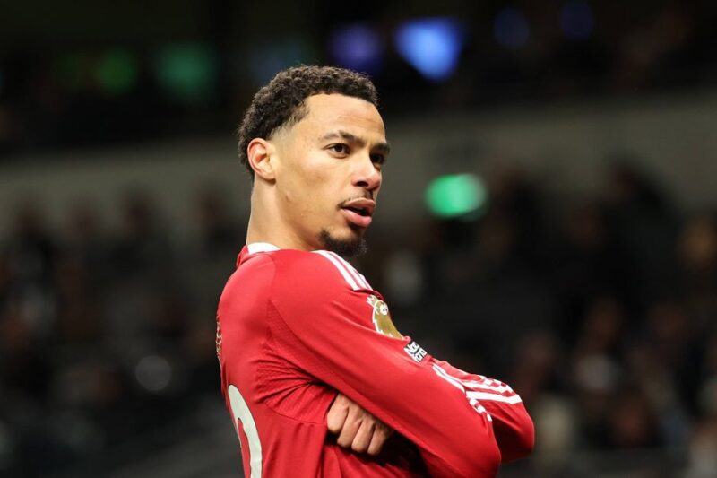 Wayne Rooney makes Hugo Ekitike feelings clear as Liverpool star named Premier League best