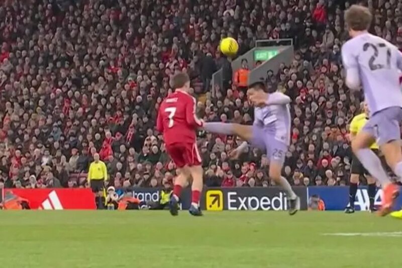 Liverpool get VAR explanation after Florian Wirtz incident and red card drama vs Brighton