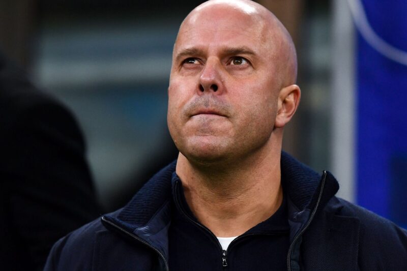 Arne Slot has support of Liverpool players over Mohamed Salah situation, Manchester United in new shock link – Paper Round