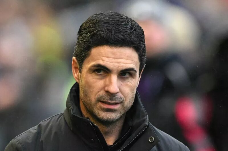 Mikel Arteta sends Arne Slot message over Gabriel Martinelli comments after Conor Bradley injury