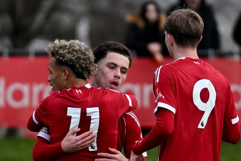 Liverpool hand Arsenal major setback as winger sends Arne Slot reminder