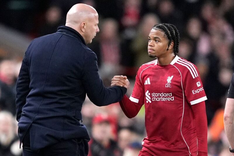 Arne Slot gives Rio Nguhoma injury update after Liverpool starlet forced off vs Barnsley