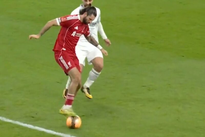 Barnsley boss hits out at ‘disrespectful’ Dominik Szoboszlai after Liverpool error