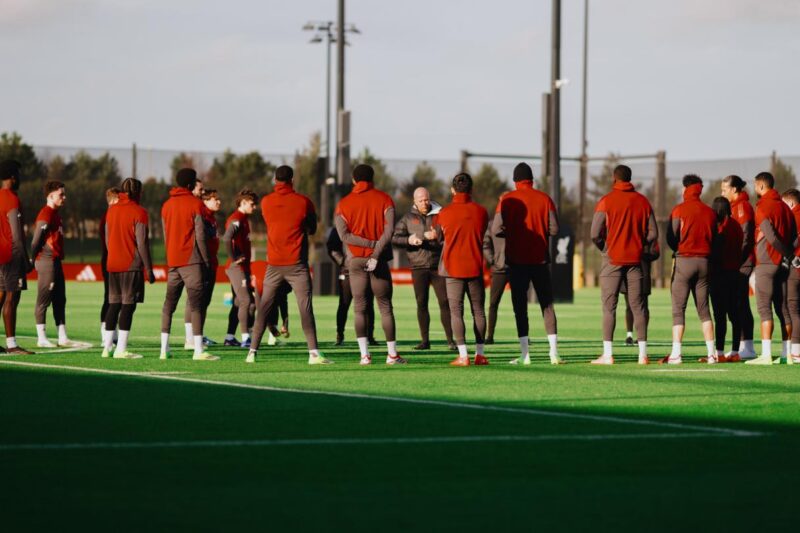 Liverpool v Burnley: Team news