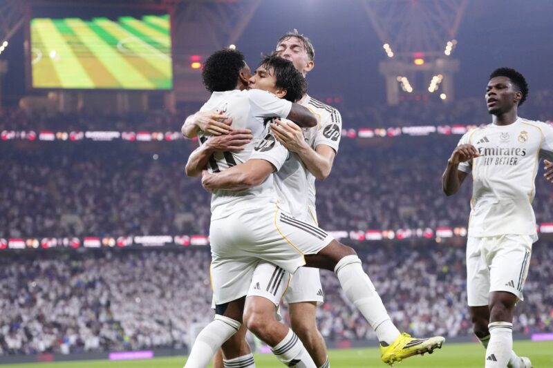 Spanish SupercopaWatch: Madness in El Clasico with THREE goals in THREE frenetic minutes00:06:03|2 hours ago