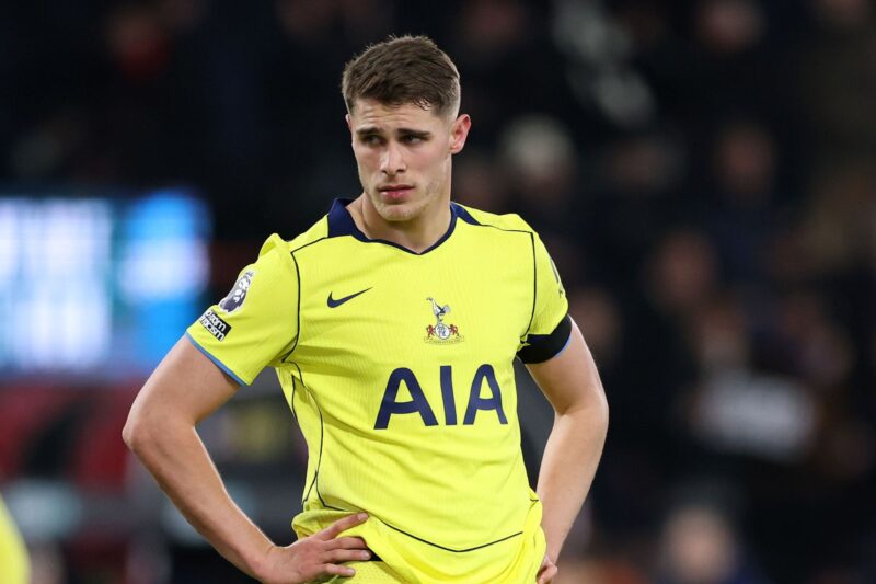 Micky de Ven ‘desperate’ to leave Spurs amid Barcelona interest, Manchester United keen on Serie A defender Tarik Muharemovic – Euro Transfer News
