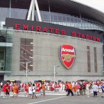 800px-Emirates-stadionin_etupuoli.jpg