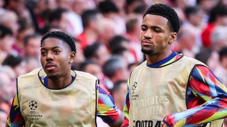 F365-Myles-LEWIS-SKELLY-of-Arsenal-and-Ethan-NWANERI-1.jpg